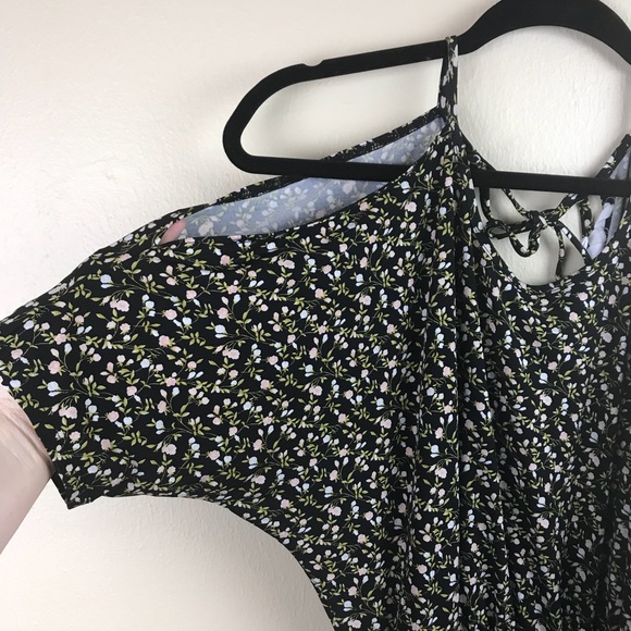 BCBGeneration cold shoulder floral print romper - Picture 4 of 6